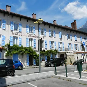 Du Mont Blanc Hotel
